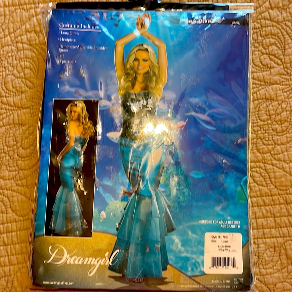 Beautiful mermaid costume, all sequins accessories purchase now for Halloween!